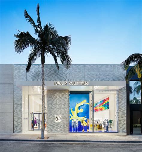 louis vuitton beverly hills rodeo drive men's store